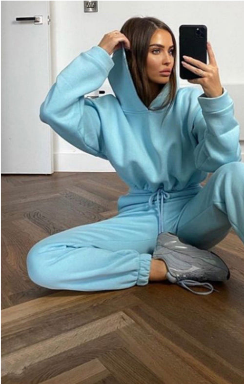 Noire Women’s Two-Piece Lounge Set